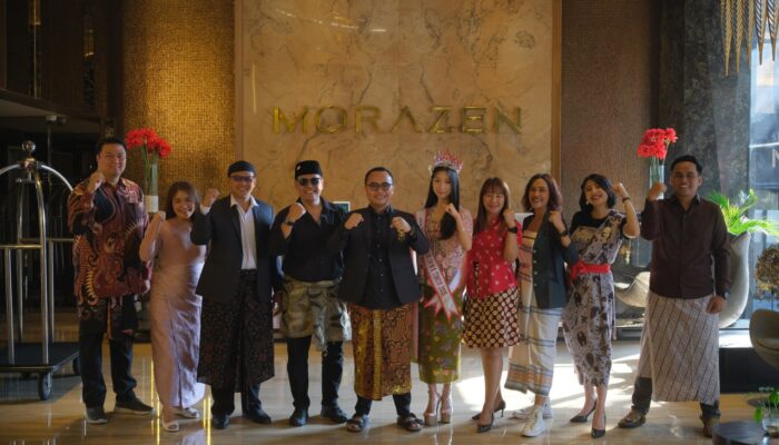 Morazen Surabaya Tunjukkan Nasionalisme dengan Berbusana Etnik Nusantara