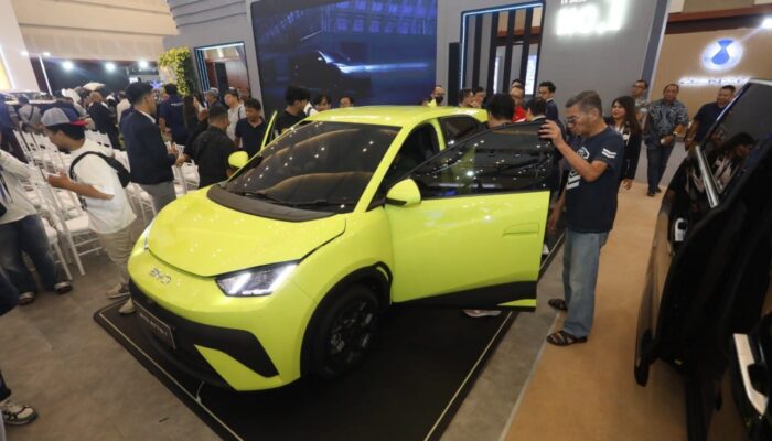 Pamerkan BYD ATTO 1 di GIIAS Surabaya, Targetkan Konsumen Muda Perkotaan dengan Desain Kompak dan Fitur Modern
