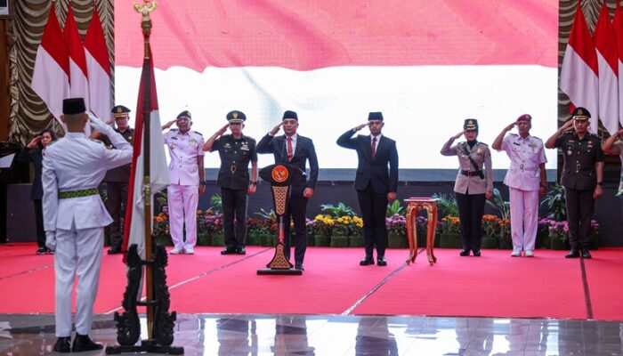 Pemkot Surabaya Kukuhkan 97 Anggota Paskibraka 2025