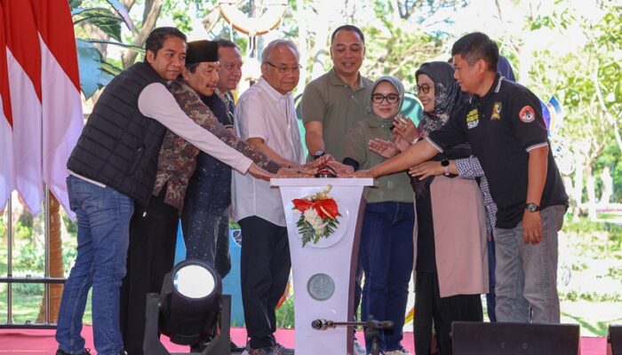 Wali Kota Eri Cahyadi Resmikan Taman Harmoni, Tiket Masuk Ditukar Voucher Beli Mamin