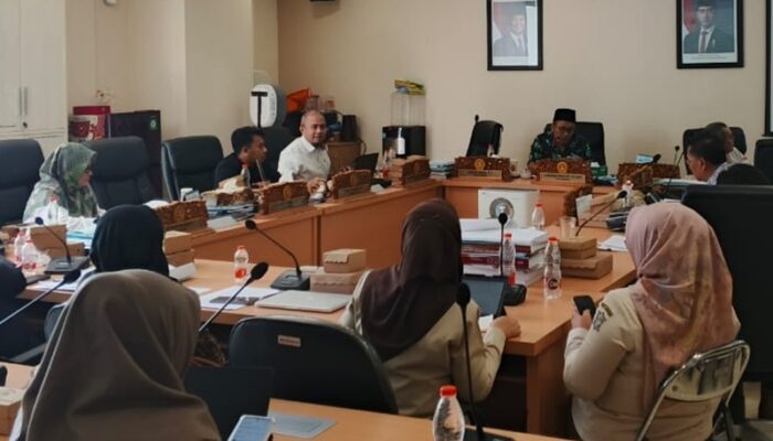 DPRD Surabaya Mediasi Sengketa Tagihan Pajak Reklame SPBU Antara Bapenda dan Hiswana Migas