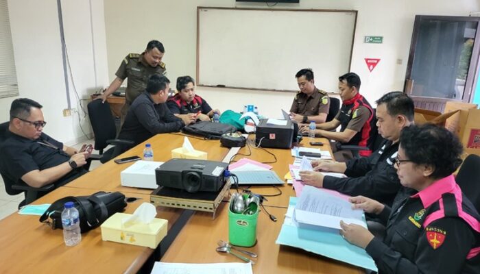 Usut Dugaan Korupsi Jasa Kepelabuhanan, Pidsus Kejati Jatim Geledah 4 Kantor BUMD