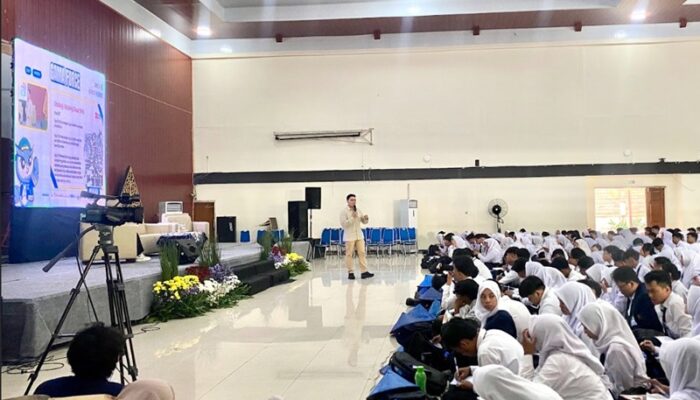 Bangun Masa Depan Melalui Pendidikan, Universitas Negeri Surabaya Gelar PKKMB 2025