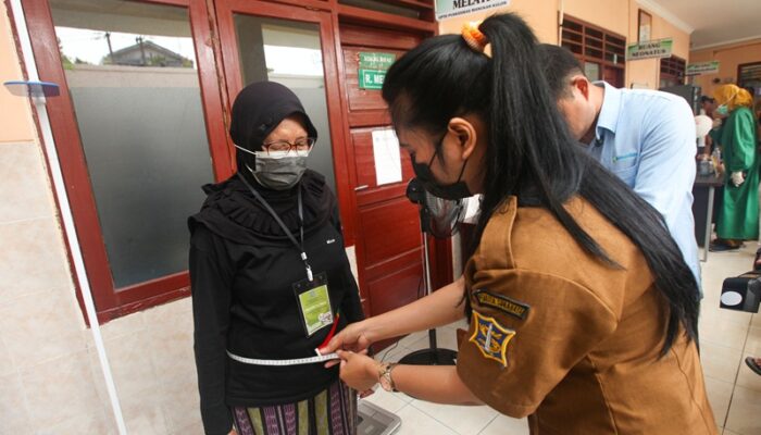 Program Cek Kesehatan Gratis di Sekolah Surabaya Sasar 242 Ribu Siswa