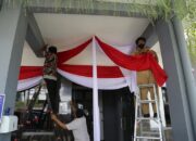 Semarakan HUT Ke-80 RI, ASN Surabaya Sukseskan Pembagian Ribuan Bendera Merah Putih 