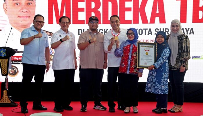 Pertama di Indonesia, Surabaya Raih Rekor MURI Lewat Penyuluhan TBC Terbanyak