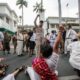 Semangat Gotong Royong dan Kekeluargaan Digaungkan dalam Teatrikal Kolosal Perobekan Bendera di Surabaya