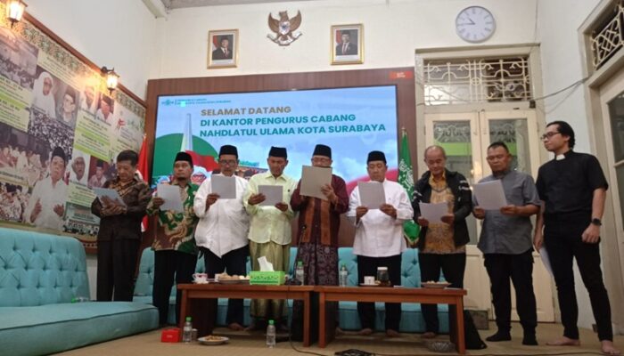 Bersama Tokoh Lintas Agama, PCNU Surabaya Suarakan Persatuan dan Kedamaian