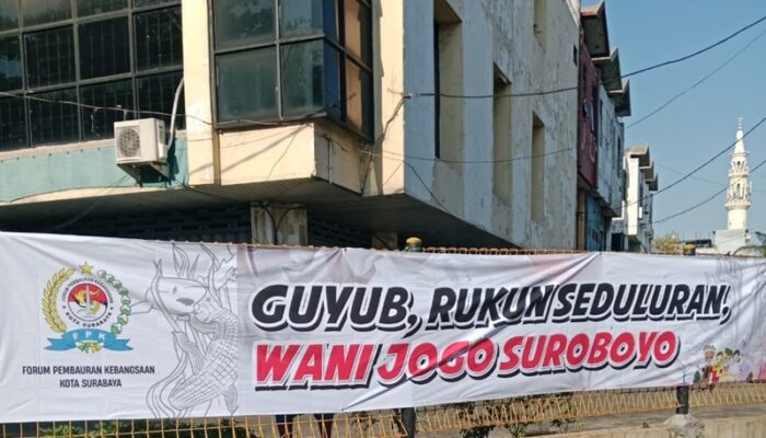 Kuatkan Gotong Royong “Jogo Suroboyo” Antar Kelompok Masyarakat, FPK Kota Surabaya Pasang 100 Spanduk