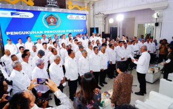 Pengurus PWI Pusat Periode 2025-2030 Resmi Dikukuhkan di Monumen Pers Solo