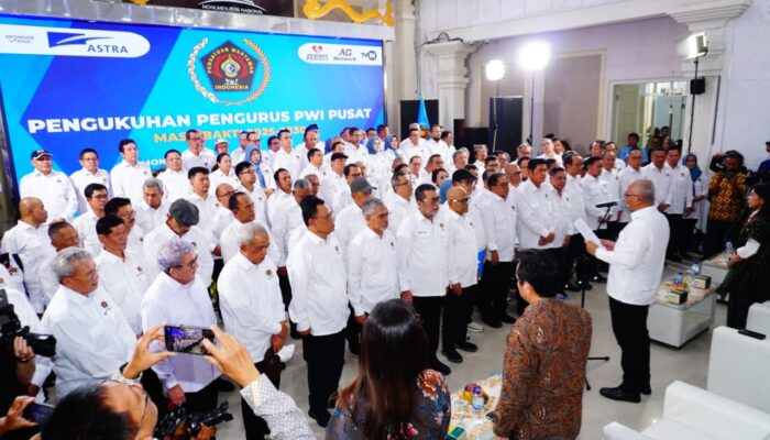 Pengurus PWI Pusat Periode 2025-2030 Resmi Dikukuhkan di Monumen Pers Solo