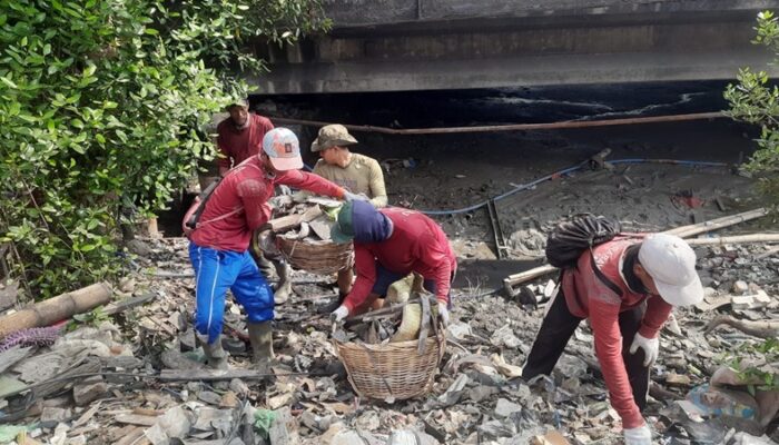 Pemkot Surabaya Genjot Normalisasi Saluran Skala Besar, Satgas URC Siaga Hadapi Puncak Musim Hujan