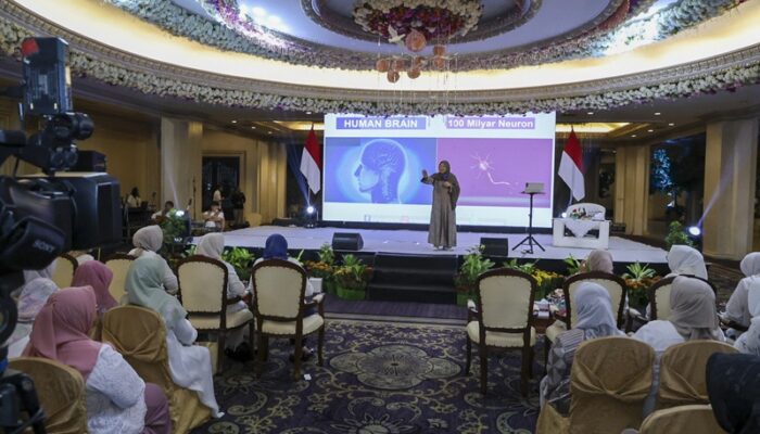 Cegah Toxic Parenting dan Tekan Angka Perceraian di ASN, Pemkot Surabaya Gandeng dr. Aisah Dahlan