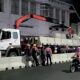 Pemkot Surabaya Pasang Barrier Beton di Jalan Basuki Rachmat, Cegah Kecelakaan dan Pelanggar Lalu Lintas