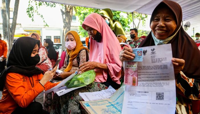 Pemkot Surabaya Imbau Warga Tertib Adminduk agar Bansos Tepat Sasaran