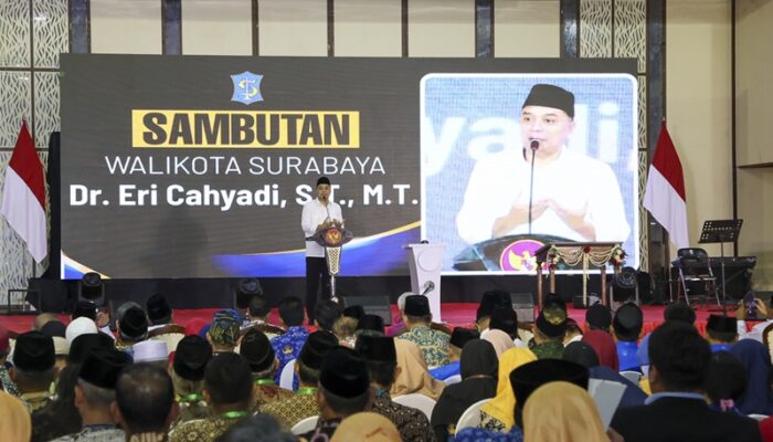 Pertama di Jawa Timur, Wali Kota Eri Luncurkan Program “Surabaya Kota Wakaf”