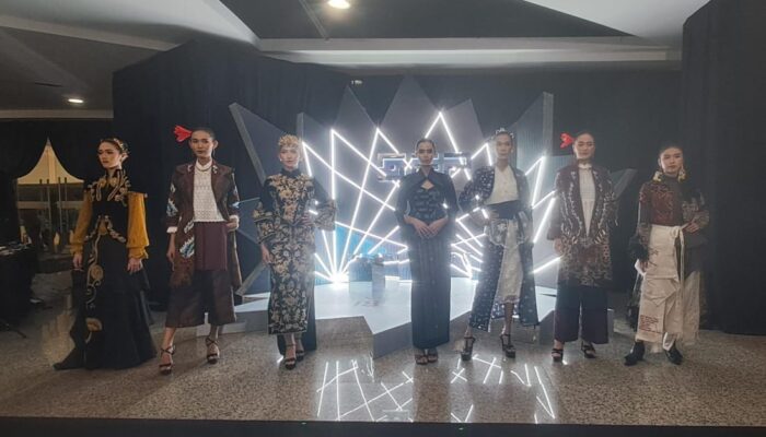 Surabaya Fashion Parade 2025 Usung Tema ‘Rebellion’, Dorong Desainer Eksplorasi Kreatif Lampaui Batas Aman.