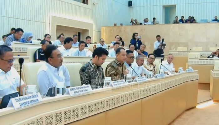 Wali Kota Eri Cahyadi Pimpin Perjuangan Warga Eigendom di Komisi II DPR RI