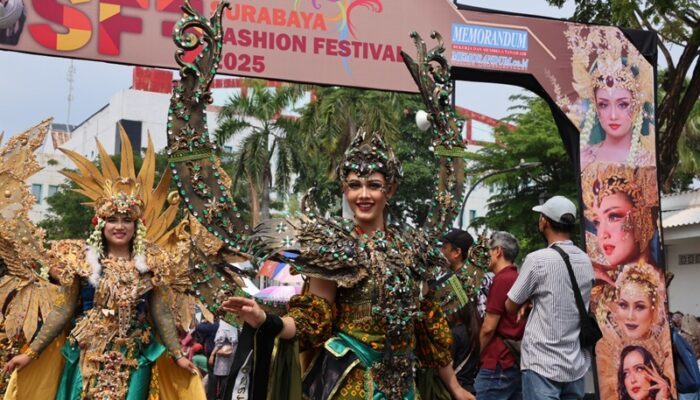 Plaza Internatio Kota Lama Penuh Warna! SFF 2025 Suguhkan Pawai Kostum Spektakuler