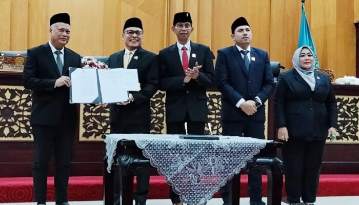 Songsong Hari Pahlawan, DPRD Surabaya Paripurnakan Pembahasan Rancangan Rencana Kerja dan APBD 2026