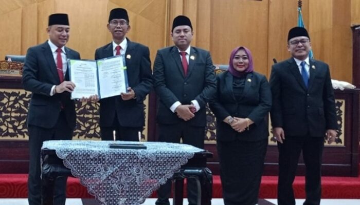 Kesepakatan Penetapan Raperda APBD 2026 Jadi Kado Istimewa DPRD untuk Pemkot Surabaya