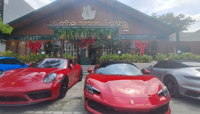 Komunitas Supercar Brotherhood Club Indonesia Gathering di Taste Van Java Citraland