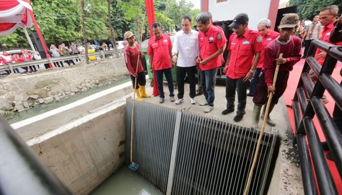 Antisipasi Cuaca Ekstrem, Pemkot Surabaya Perkuat Normalisasi Saluran dan Tambah Rumah Pompa