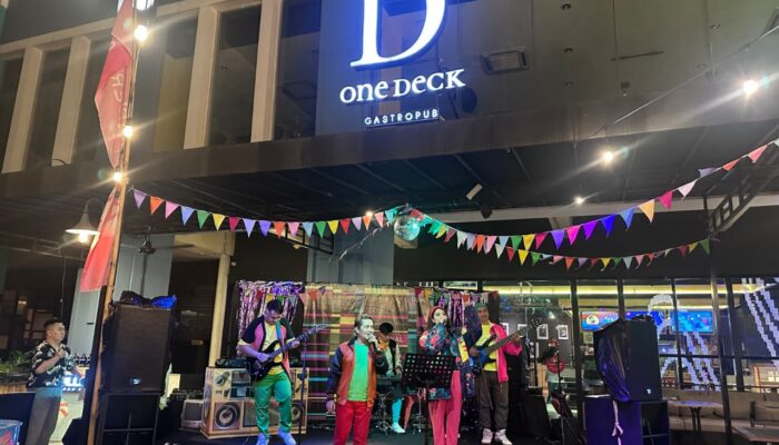 Semarak Akhir Tahun ‘Back to 80′ ARTOTEL TS Suites Surabaya