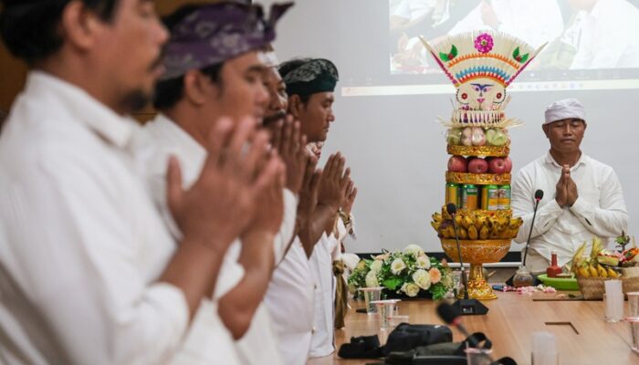 Libatkan 2.000 Guru dari 6 Agama, Pemkot Surabaya Doa Bersama untuk Keselamatan Kota dan Siswa Jelang TKA