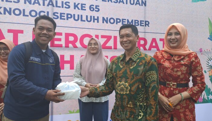 DWP ITS Perluas Manfaat Sosial, Salurkan Nasi Gratis di Tujuh Titik Kampus