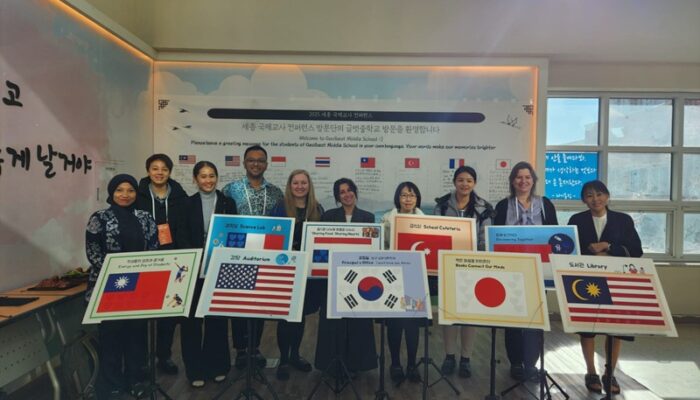 Guru SMPN 22 Surabaya Wakili Indonesia di 4th International Conference on Education 2025 di Korea Selatan