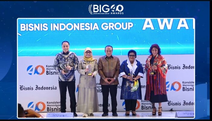 Strategi Pembangunan Ekonomi Wali Kota Eri Cahyadi Bawa Surabaya Raih Bisnis Indonesia Big 40 Award