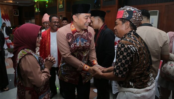 Wali Kota Eri Ikuti Budaya Sandur Madura, Pengamat: Surabaya Dikenal sebagai Kota Multikultural