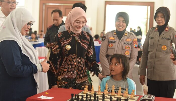 Gali Potensi Atlet Daerah, Walikota Kediri Apresiasi Turnamen Catur Terbuka PWI CUP ke V