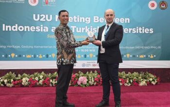 Adi Buana Perluas Jejaring Akademik hingga Sarajevo dan Istanbul
