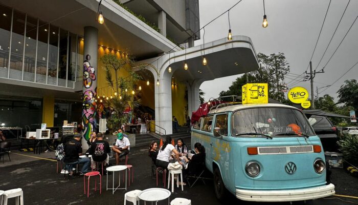 Urban District Market: Wadah Kreatif di YELLO Jemursari