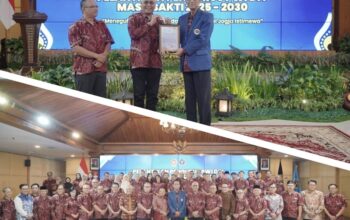 Sri Sultan Hamengku Buwono Terima Anugerah Anggota Kehormatan dari PWI Pusat