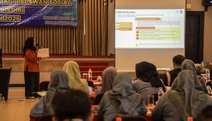 Dinsos Kota Kediri Gelar Bimtek Pembaharuan DTSEN bagi Relawan dan Pekerja Sosial