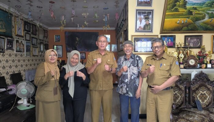 Dispusip Surabaya Gali Sejarah Ludruk Bersama Cak Kartolo untuk Program Literasi Anak