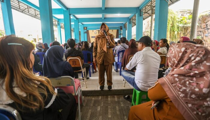Dispendik Surabaya Gencarkan Sosialisasi Pembatasan Gawai, Libatkan Ratusan Wali Murid SMP Negeri 44