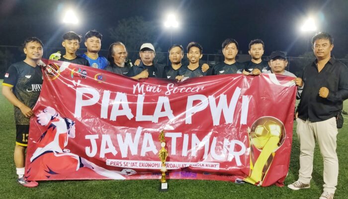 Jurnalis Dewan Surabaya Sabet Juara I di Turnamen Mini Soccer Piala PWI Jatim 2026