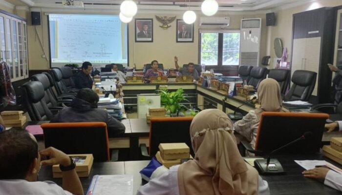 Warga Pakis Sawahan Minta Tower Milik PT. TBG Dibongkar, DPRD Surabaya Fasilitasi RDP