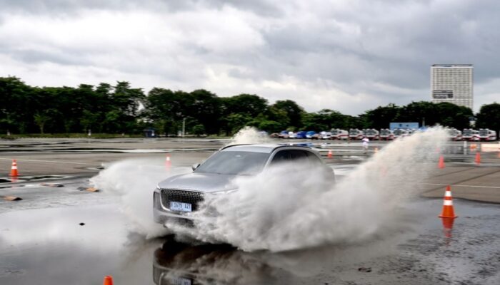 LEPAS L8: SUV PHEV yang Tangguh Terjang Banjir