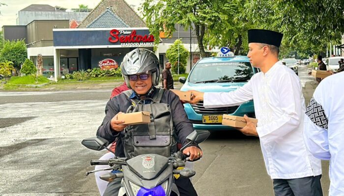 The Symphony of Nineteen: Mercure Surabaya Grand Mirama Tandai Usia 19 Tahun dengan Aksi Sosial