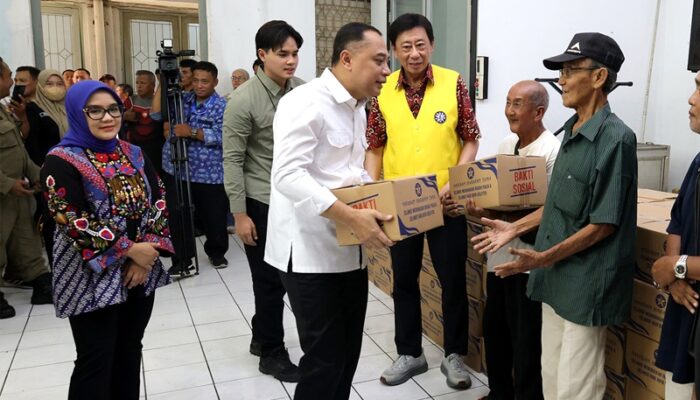 Pemkot Surabaya bersama Yayasan Harapan Tama Bersinergi Bagikan 1.000 Peket Sembako