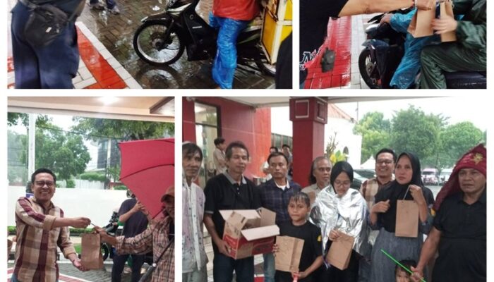 Usung Semangat Kebersamaan, Jurnalis Dewan Surabaya Berbagi Ratusan Paket Takjil ke Pengendara