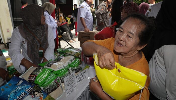 Jelang Lebaran, Pemkot Surabaya Gelar GPM dan Pasar Murah Serentak di 31 Kecamatan