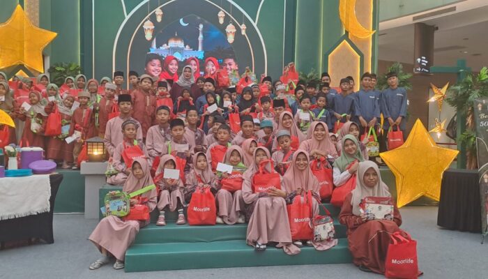 Wujudkan 5.000 Senyum, Moorlife Ajak Anak Yatim Bermain dan Berbuka di Mall Surabaya