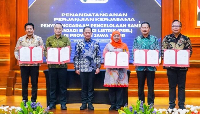 Kolaborasi Lintas Daerah, Wali Kota Eri Cahyadi Bersama Gubernur Jatim Teken PKS PSEL