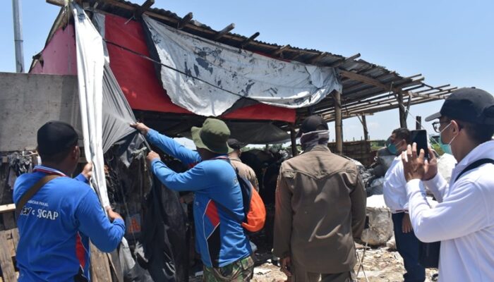 Tegakkan Perda, Pemkot Surabaya Tertibkan Puluhan Gudang Sampah Ilegal di Kawasan TPA Benowo
